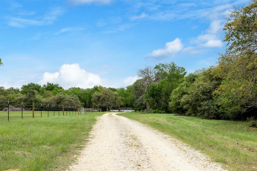 10565 N 77 Highway, Lexington, TX 78947