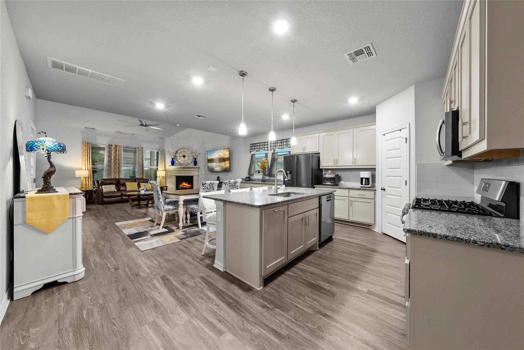 12705 Twisted Root Dr, Manchaca, TX 78652