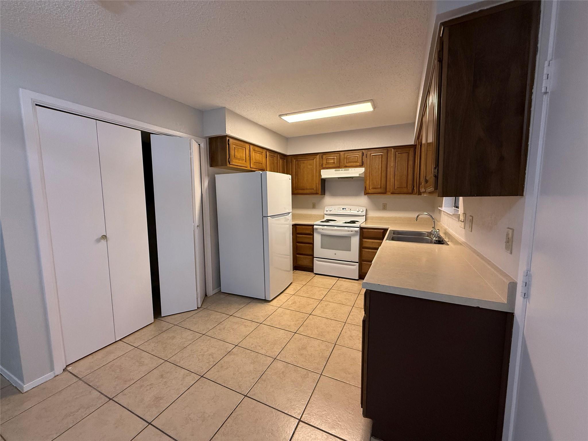 502-B Hedgewood Dr # B, Georgetown, TX 78628