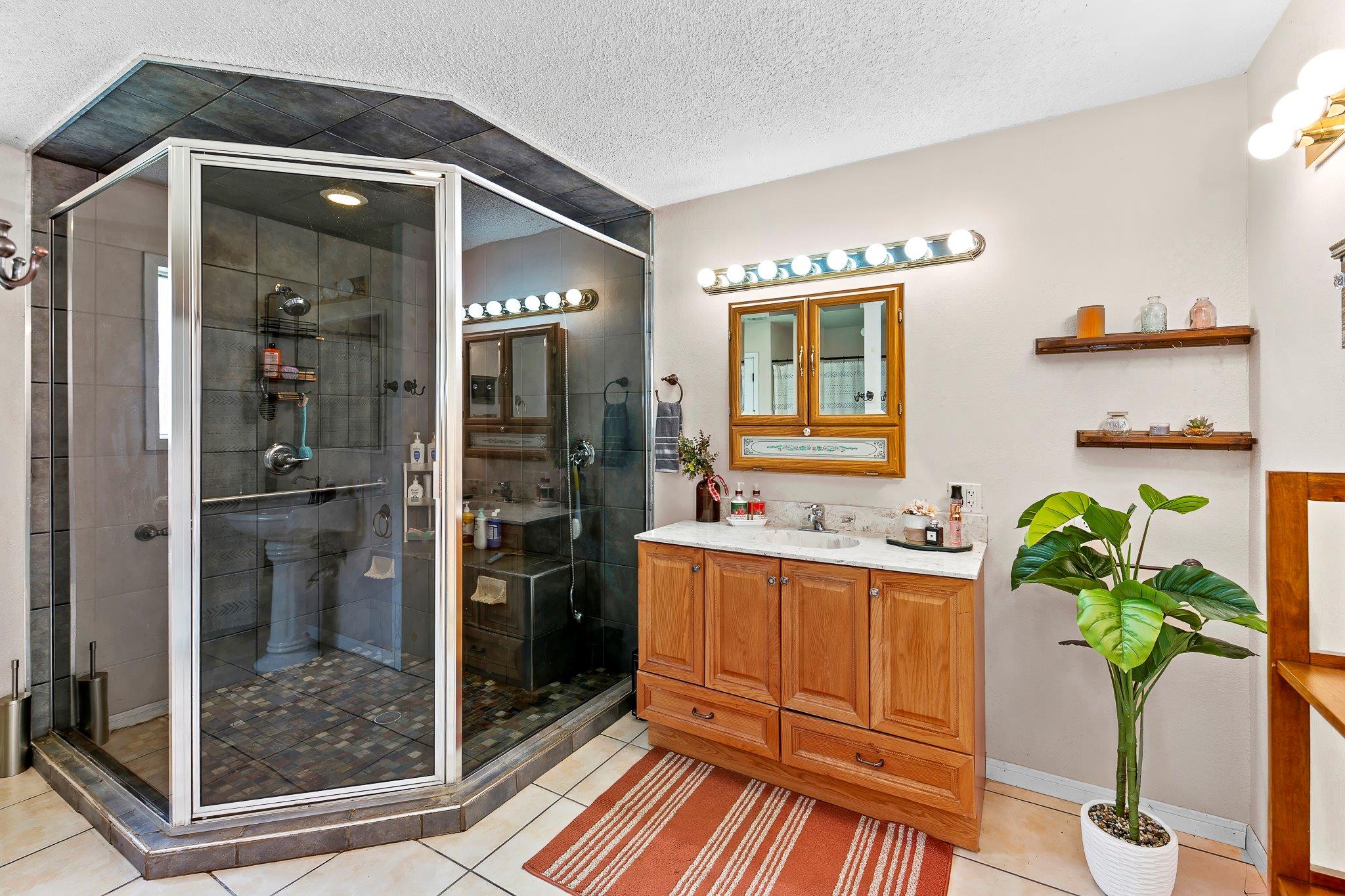 2906 Mormon Mill Rd, Marble Falls, TX 78654