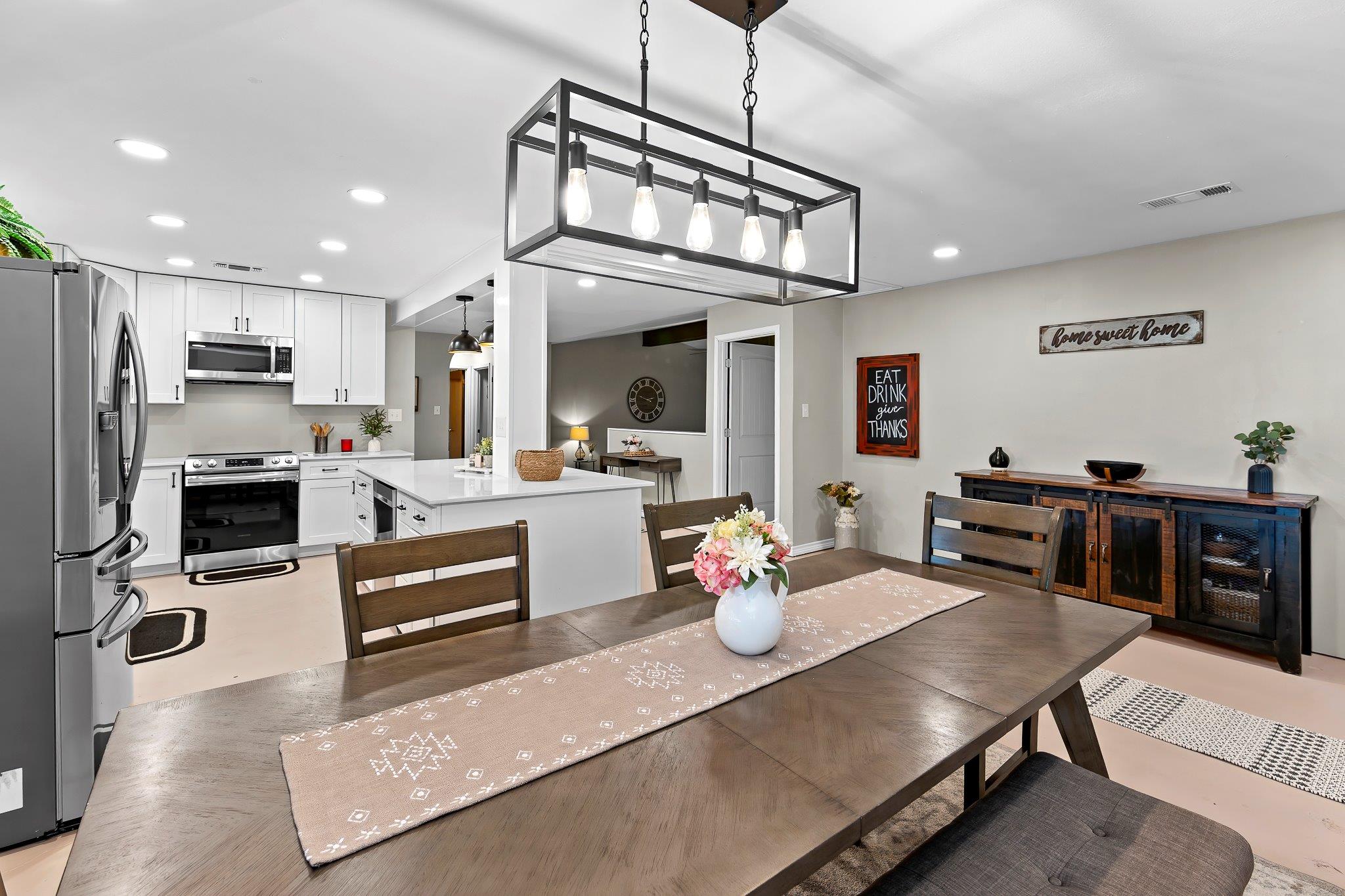 2906 Mormon Mill Rd, Marble Falls, TX 78654