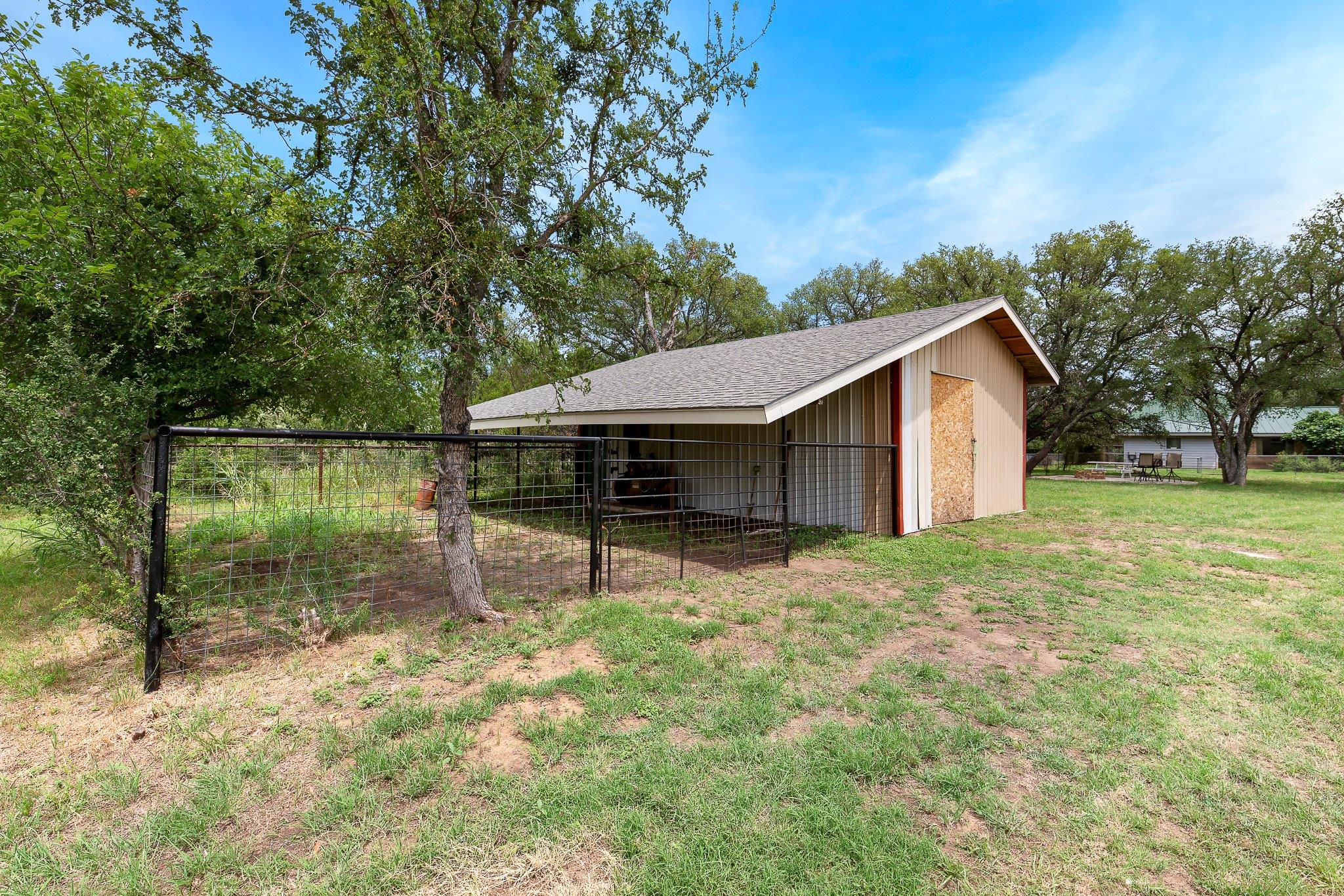 2906 Mormon Mill Rd, Marble Falls, TX 78654
