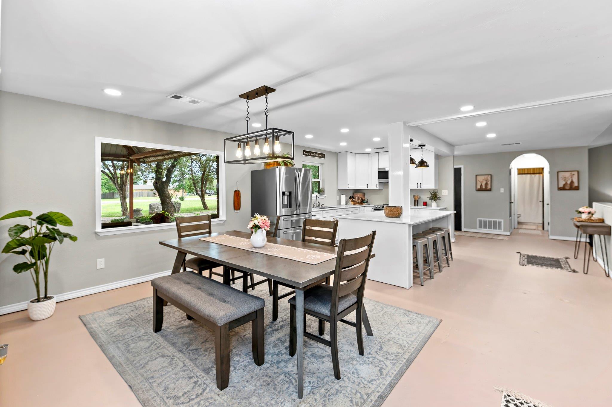 2906 Mormon Mill Rd, Marble Falls, TX 78654