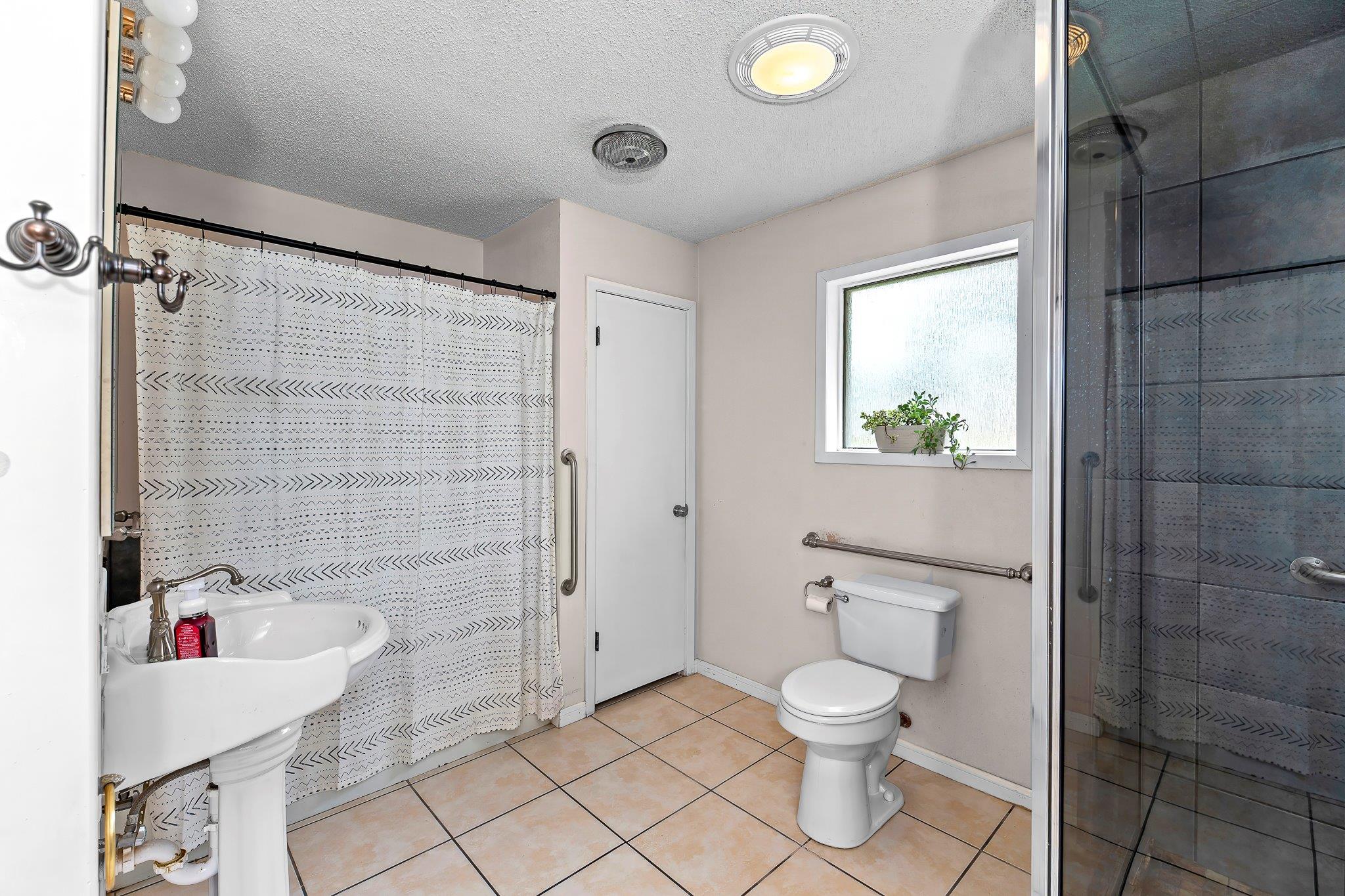 2906 Mormon Mill Rd, Marble Falls, TX 78654