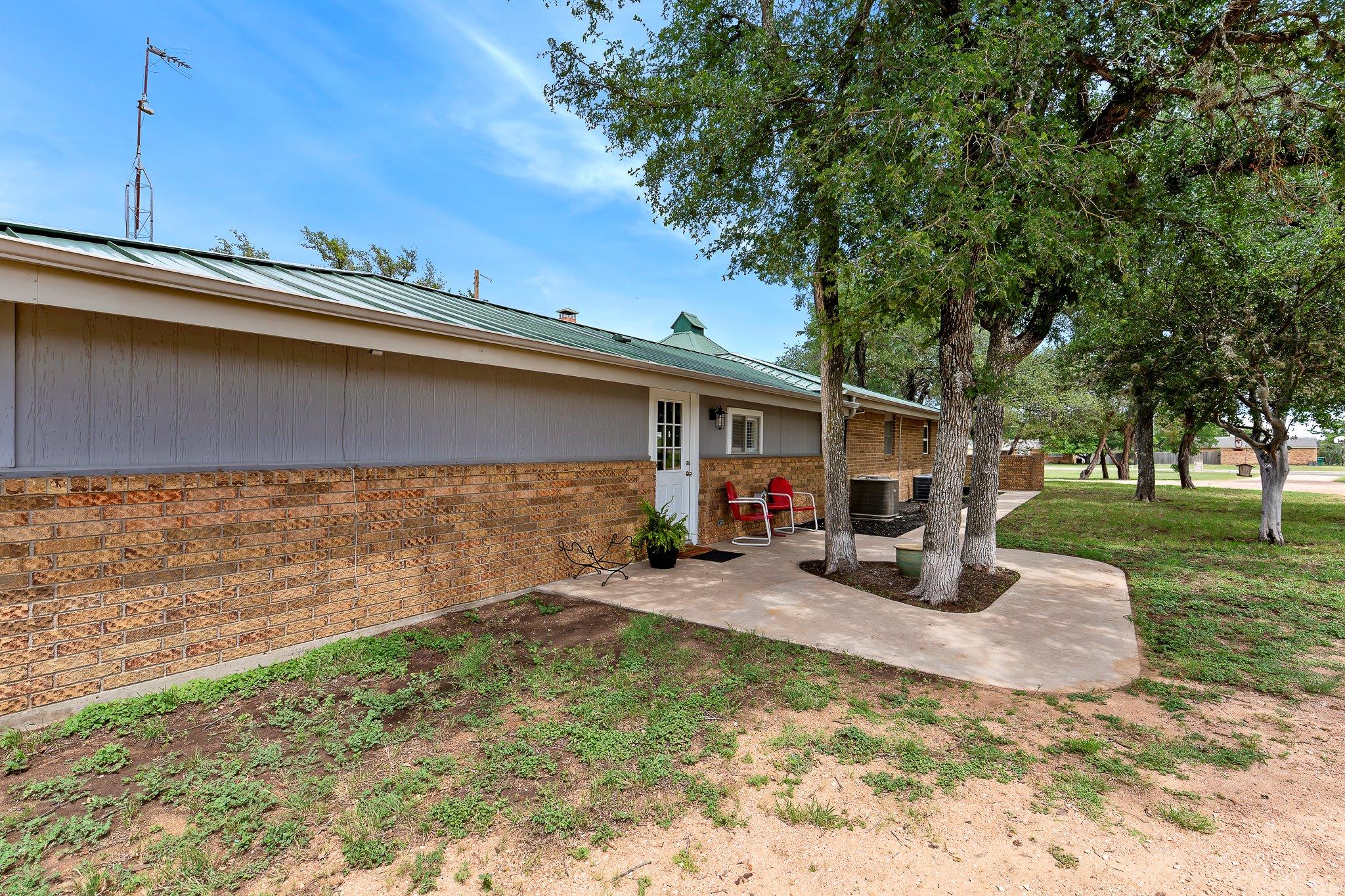 2906 Mormon Mill Rd, Marble Falls, TX 78654