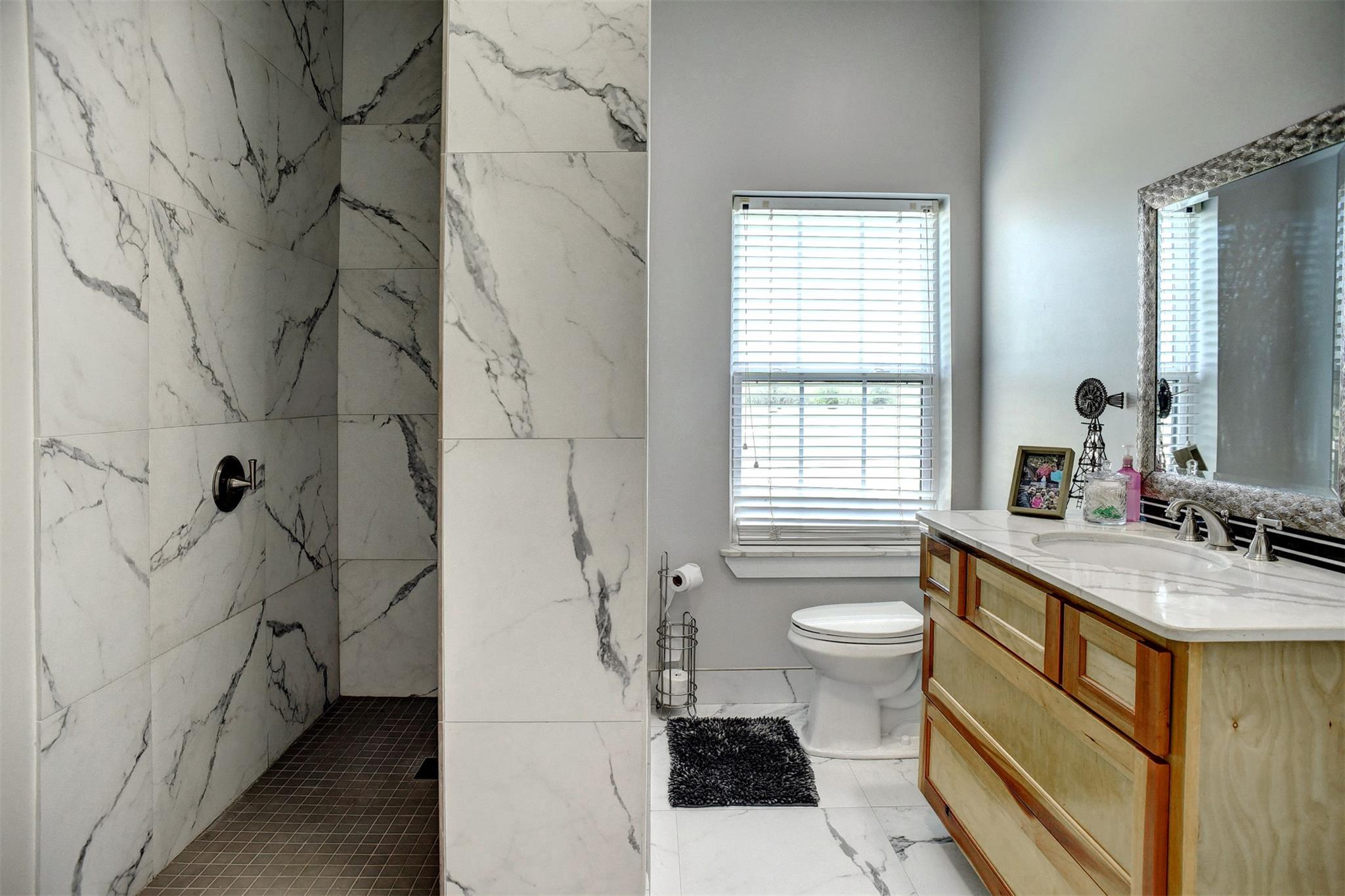 626 Sparta Field Rd, Waelder, TX 78959