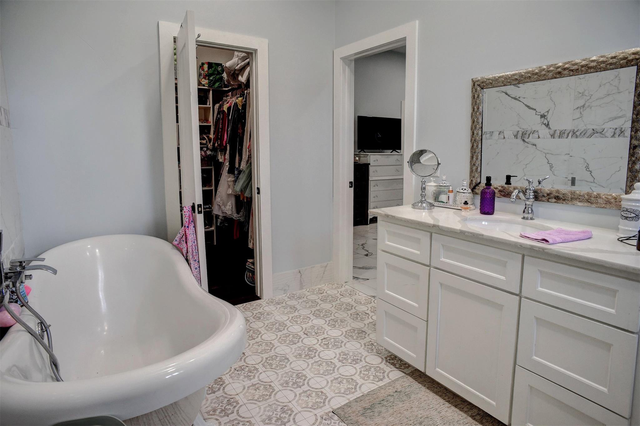 626 Sparta Field Rd, Waelder, TX 78959