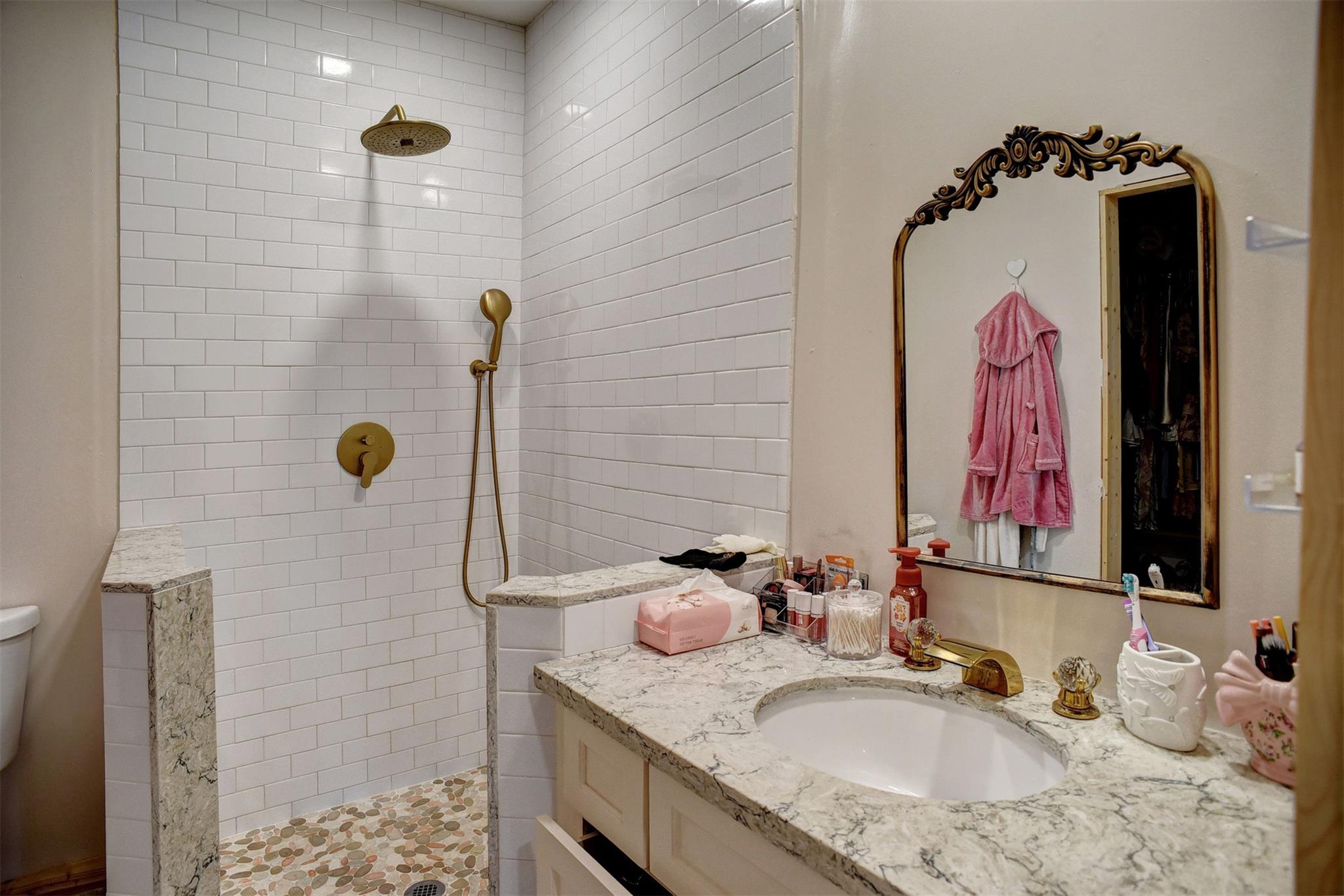 626 Sparta Field Rd, Waelder, TX 78959