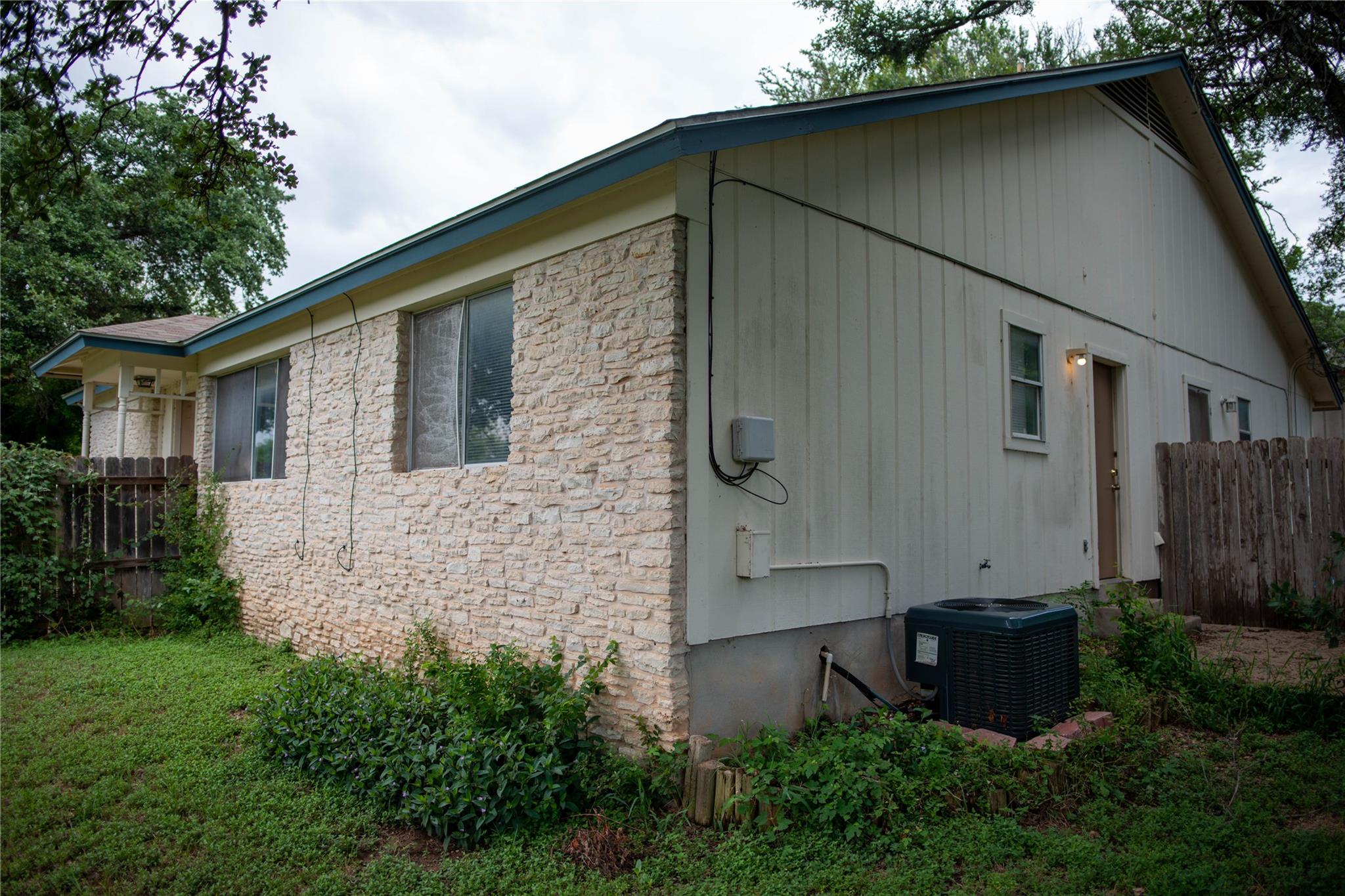 4605 Brown Bark Pl # B, Austin, TX 78727