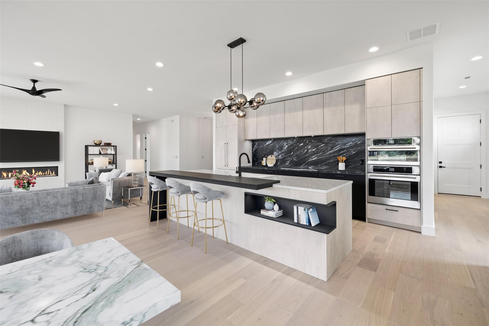 201 Custers Last Stand, Horseshoe Bay, TX 78657