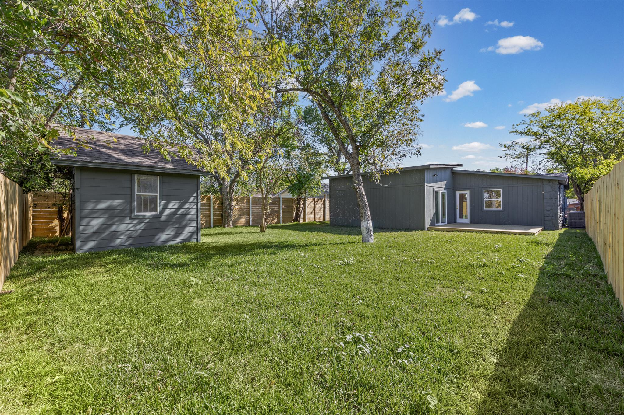 1712 Hillcrest Ln, Austin, TX 78721