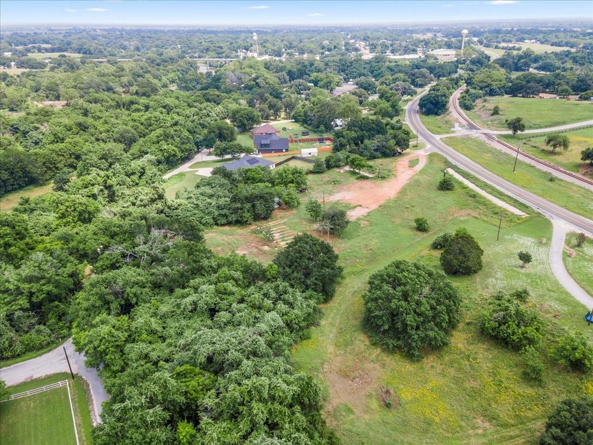 180 FM 2571, Smithville, TX 78957