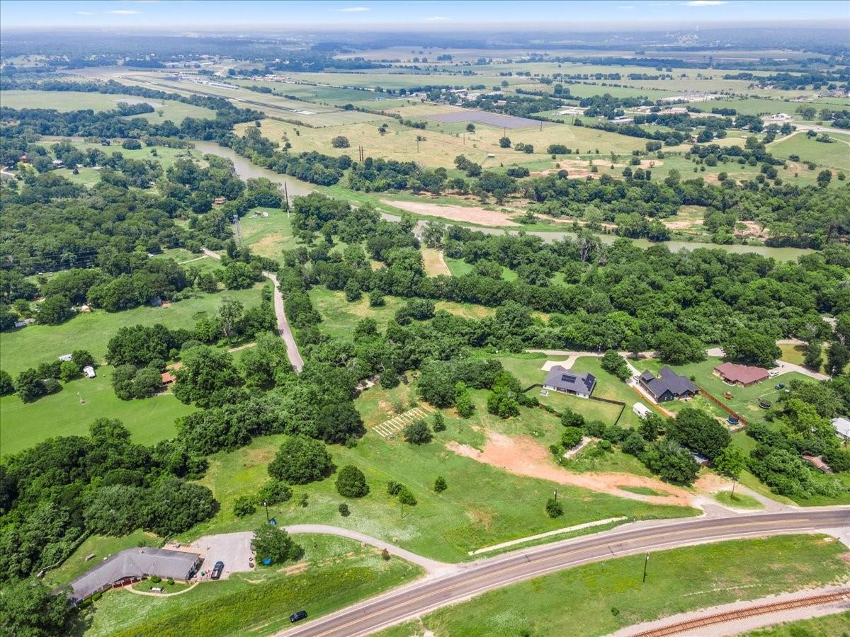 180 FM 2571, Smithville, TX 78957