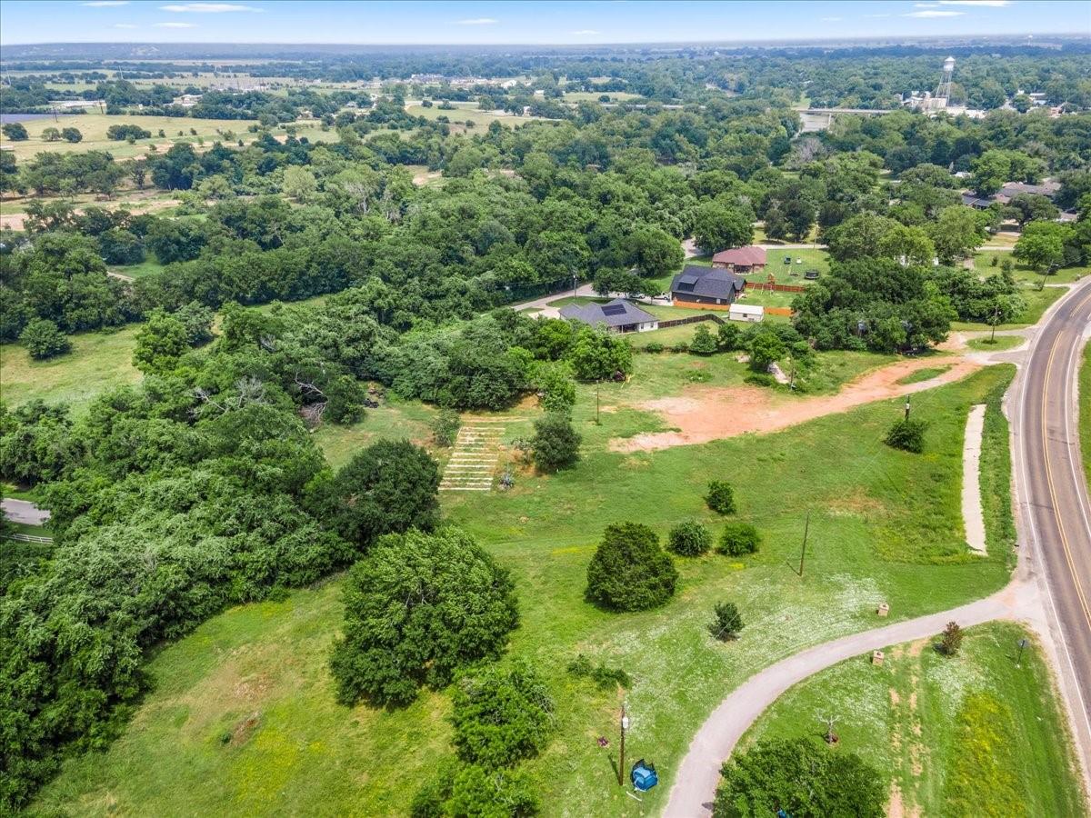 180 FM 2571, Smithville, TX 78957