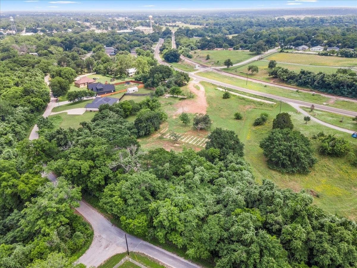 180 FM 2571, Smithville, TX 78957