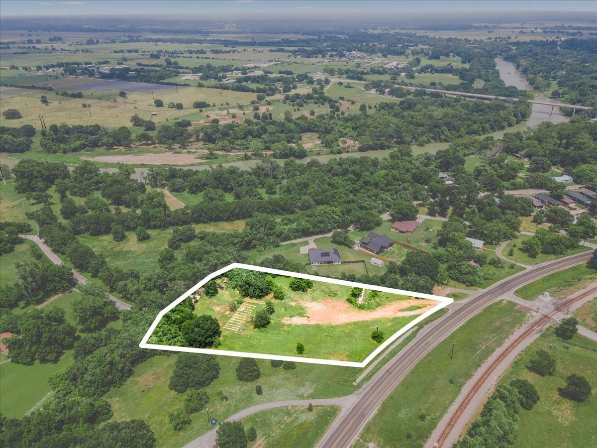 180 FM 2571, Smithville, TX 78957