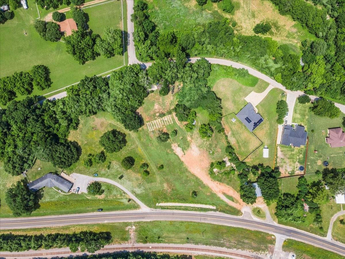 180 FM 2571, Smithville, TX 78957