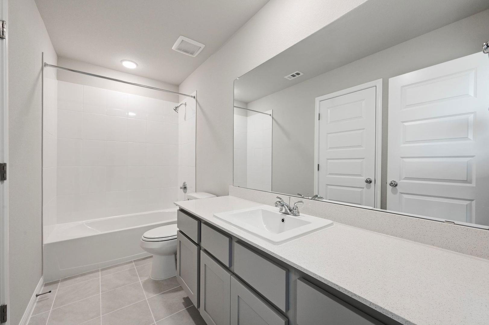 304 Bendecido Loop, Elgin, TX 78621