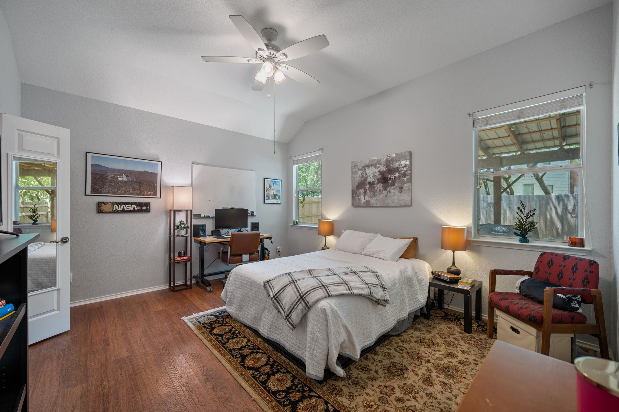 2038 Ridge View Dr, San Marcos, TX 78666