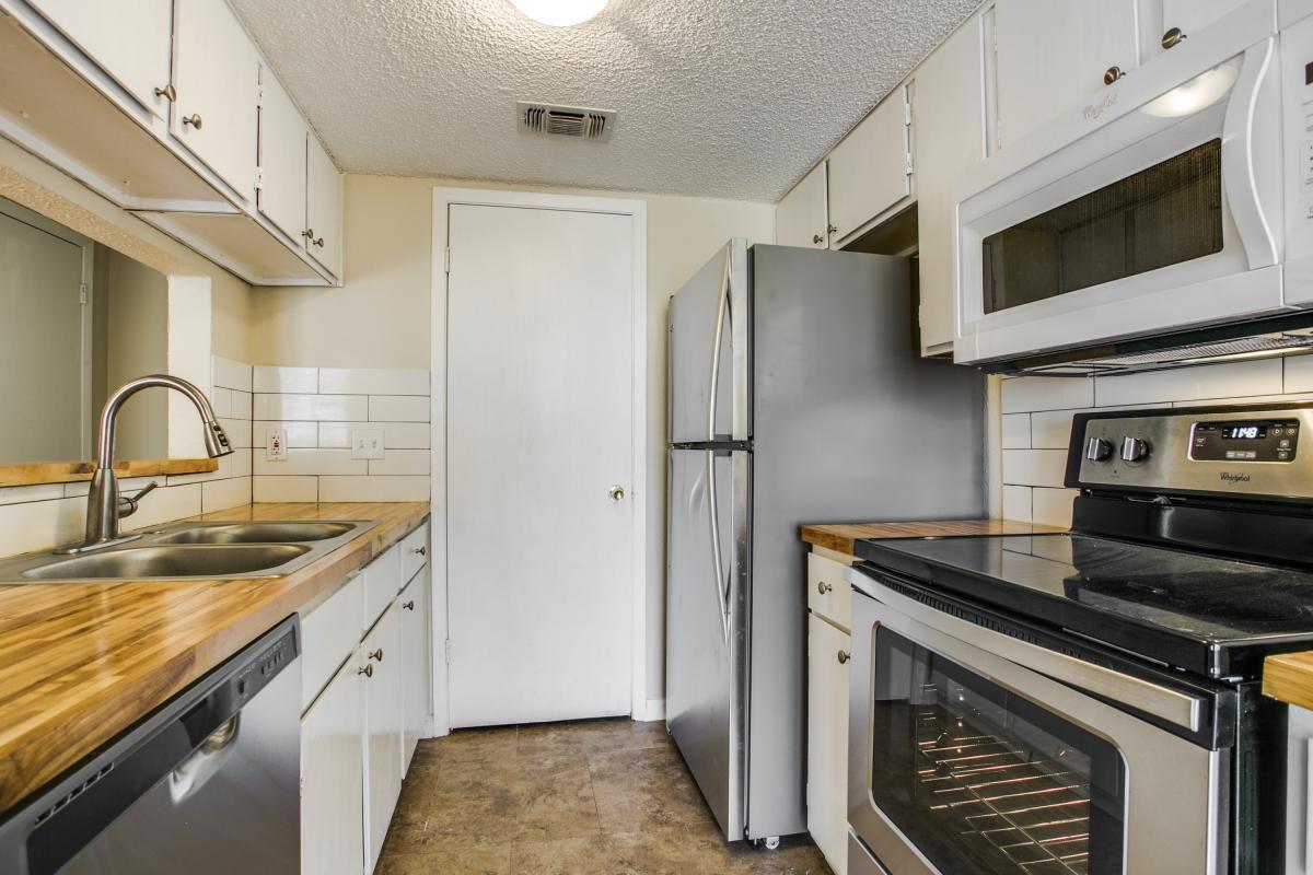 7508 Saint Amant Pl # B, Austin, TX 78749