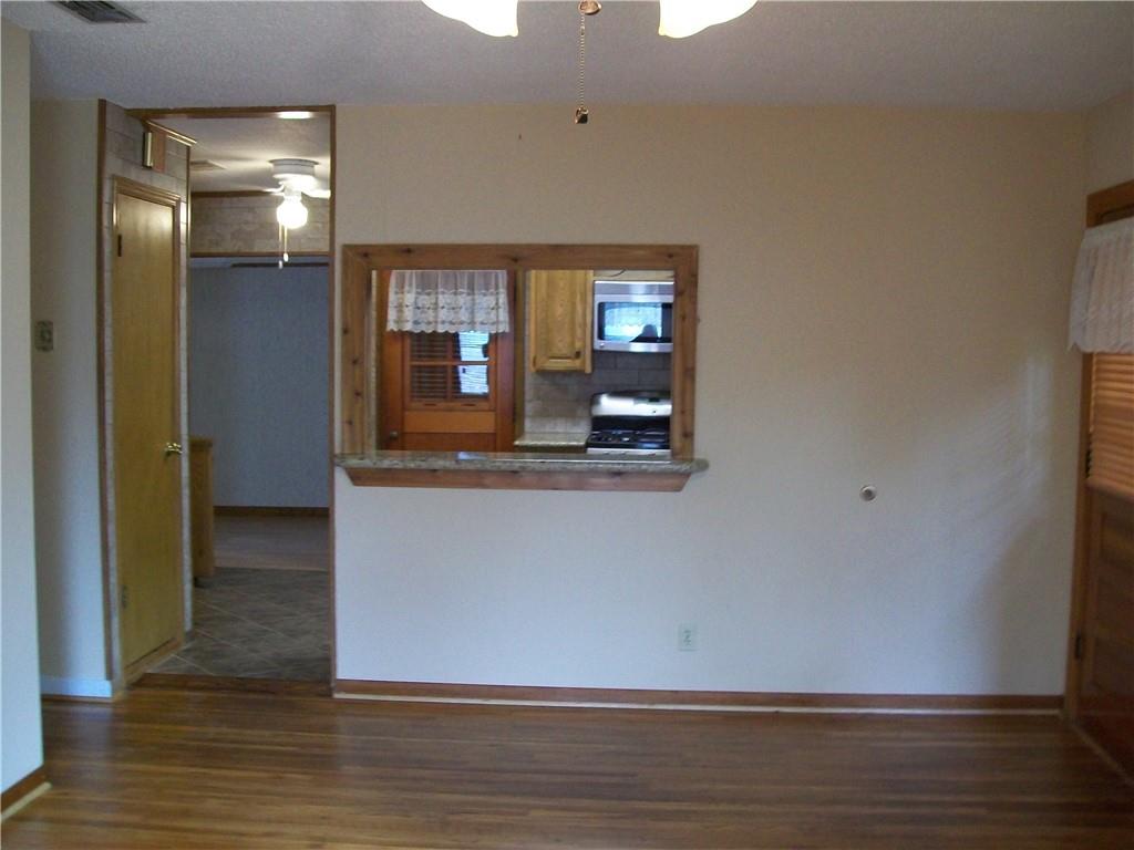 310 E Cedar St, Bertram, TX 78605