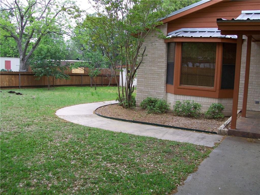 310 E Cedar St, Bertram, TX 78605