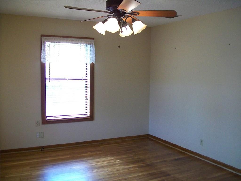 310 E Cedar St, Bertram, TX 78605