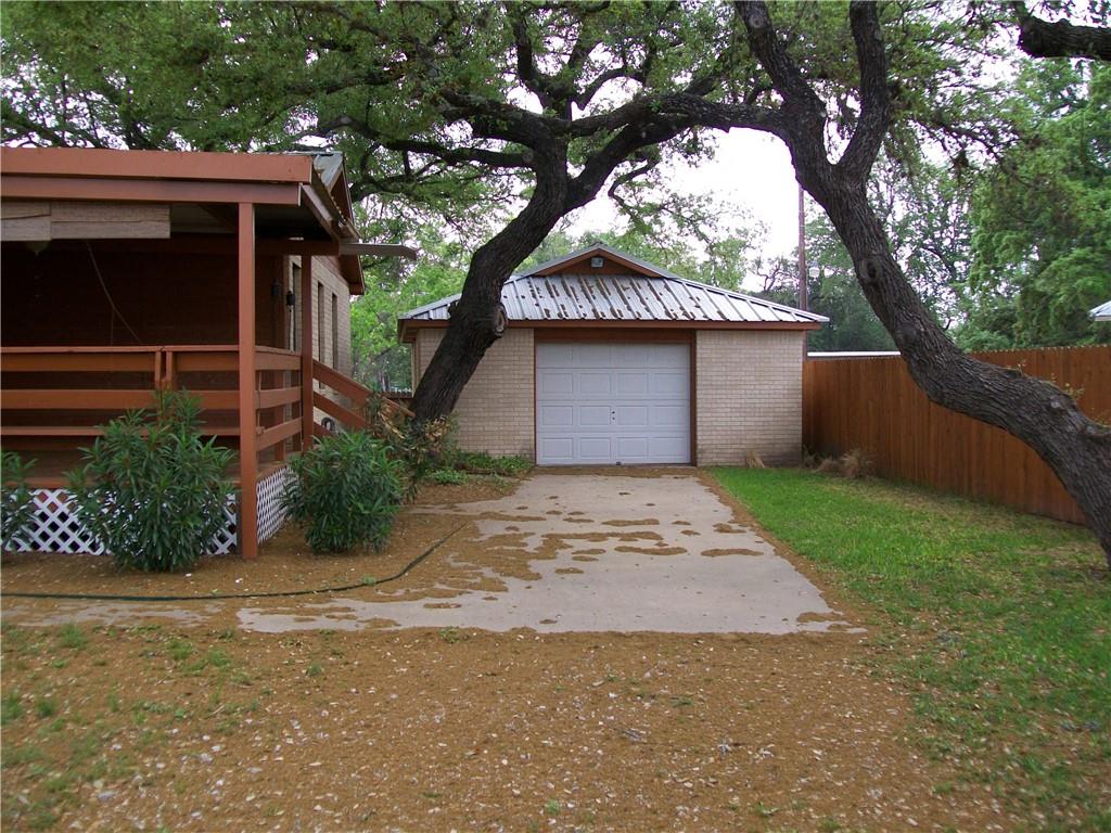 310 E Cedar St, Bertram, TX 78605