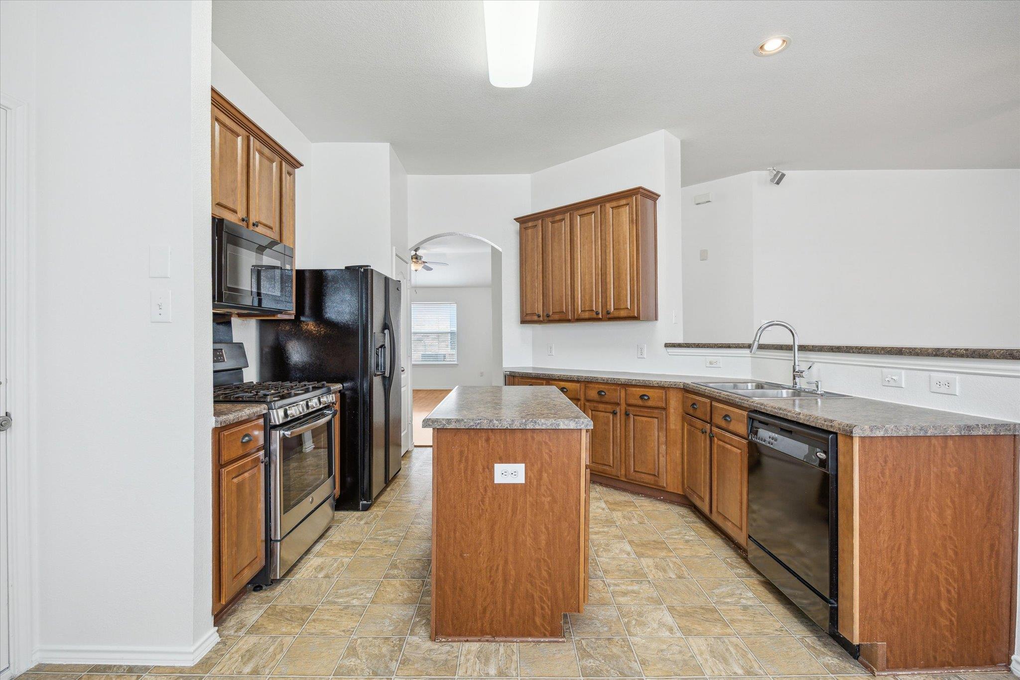 1314 Rainbow Parke Dr, Round Rock, TX 78665