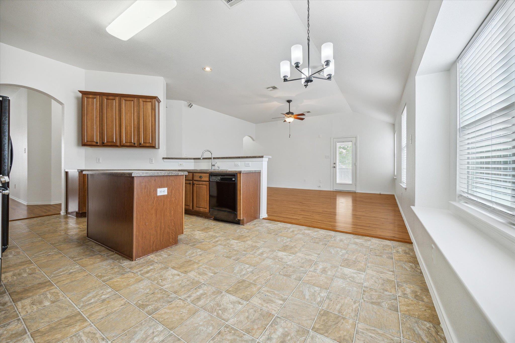 1314 Rainbow Parke Dr, Round Rock, TX 78665