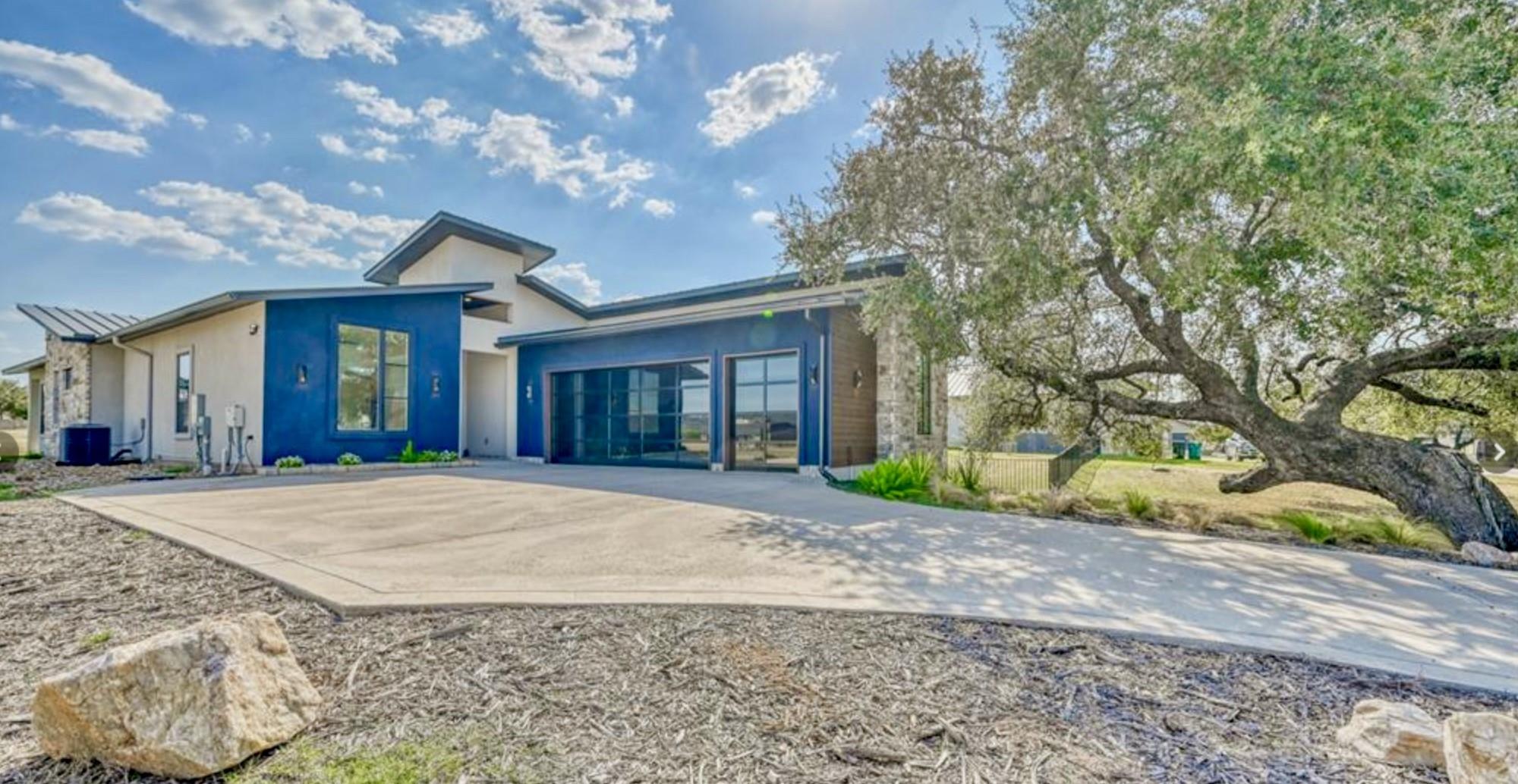 105 Blue Heron Dr, Kingsland, TX 78639