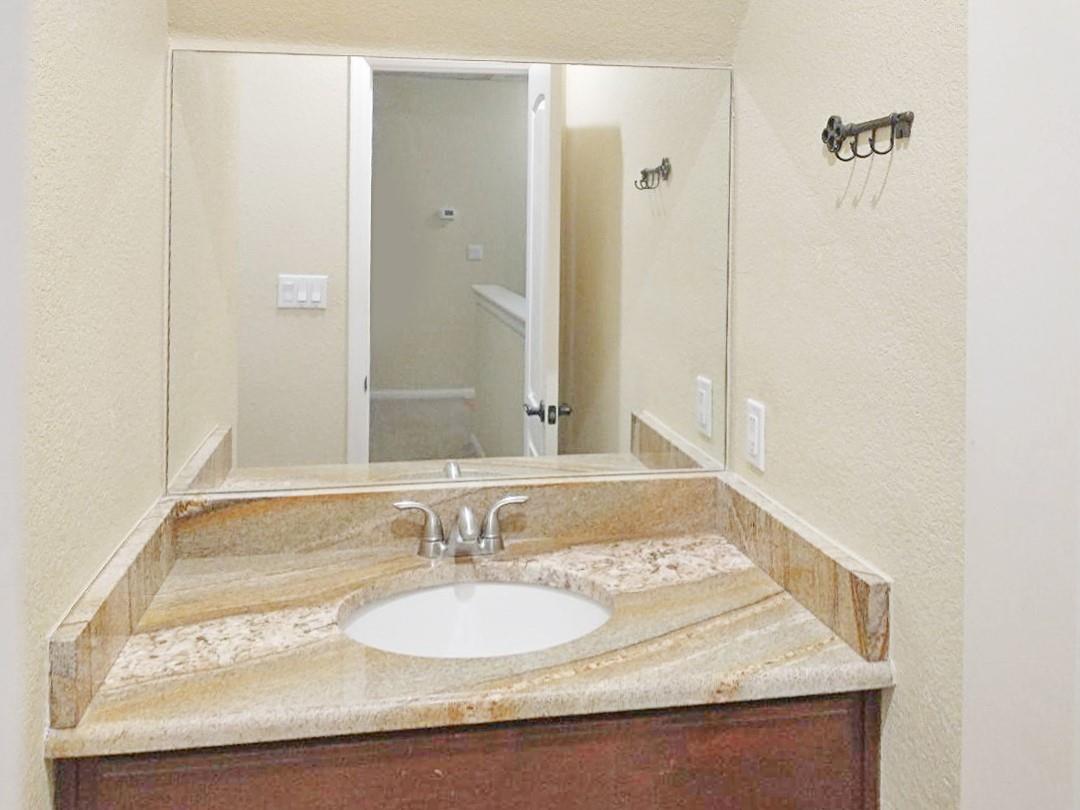 16219 OXBOW Trl # APT Upstairs, Buda, TX 78610