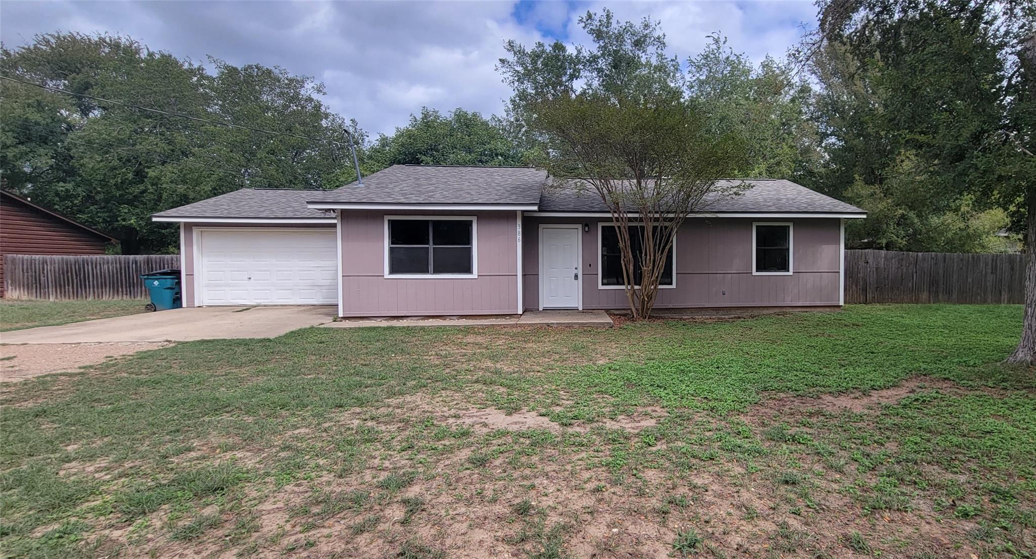 386 Lamaloa Ln, Bastrop, TX 78602