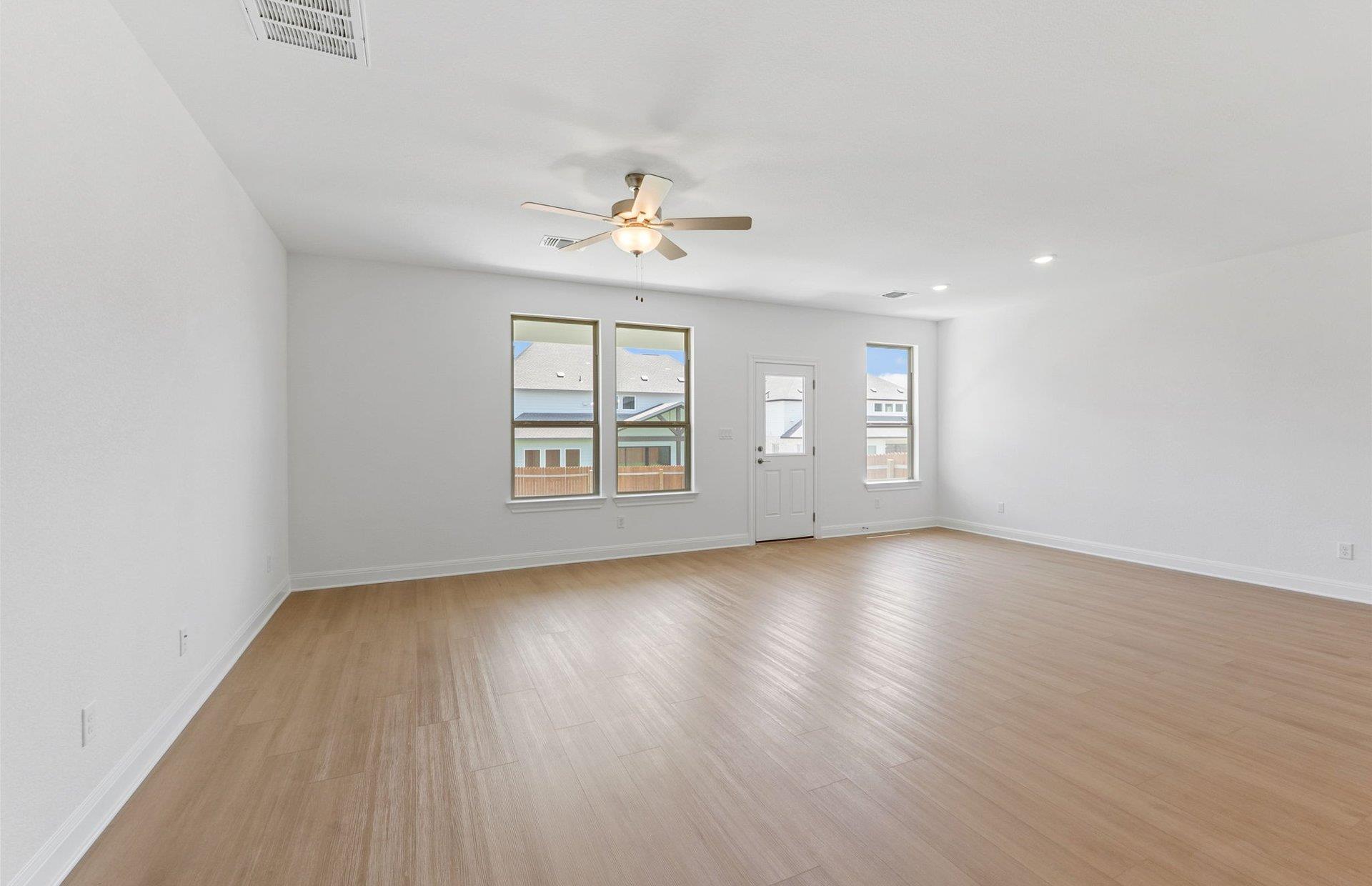 121 Bell Chime Dr, Liberty Hill, TX 78642