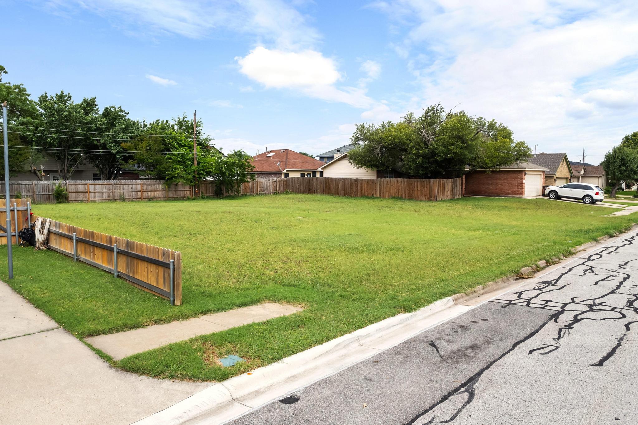 1602 Cindy Ct, Round Rock, TX 78664