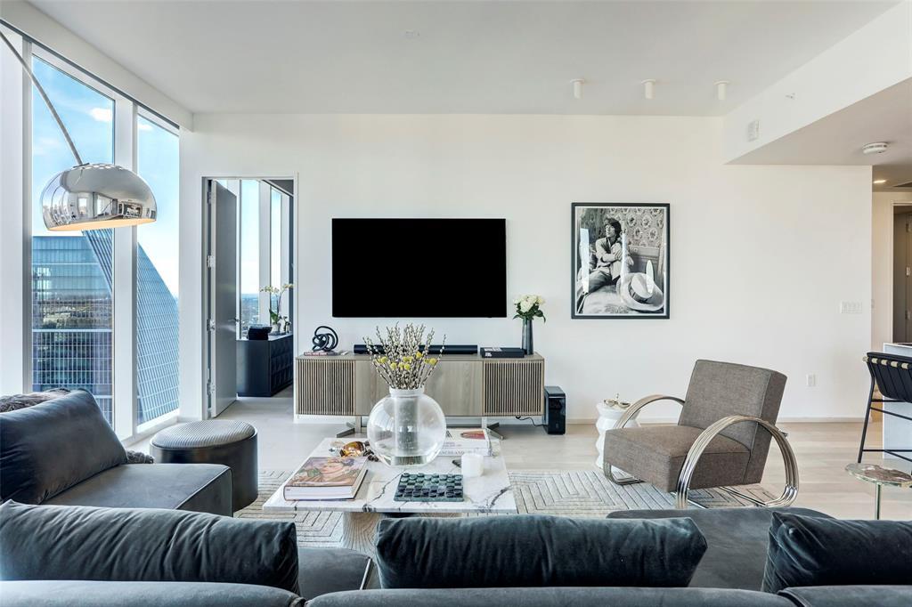 301 West Ave # 4103, Austin, TX 78701