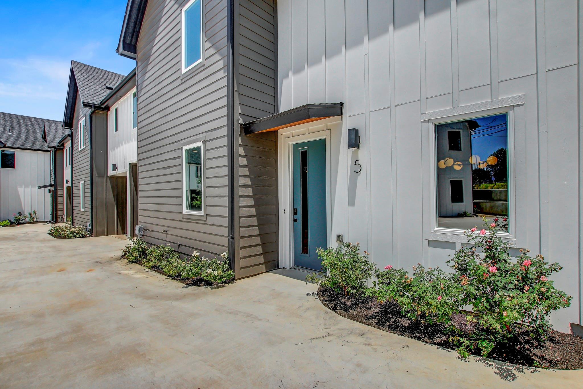 4127 E 12th St # 5, Austin, TX 78721