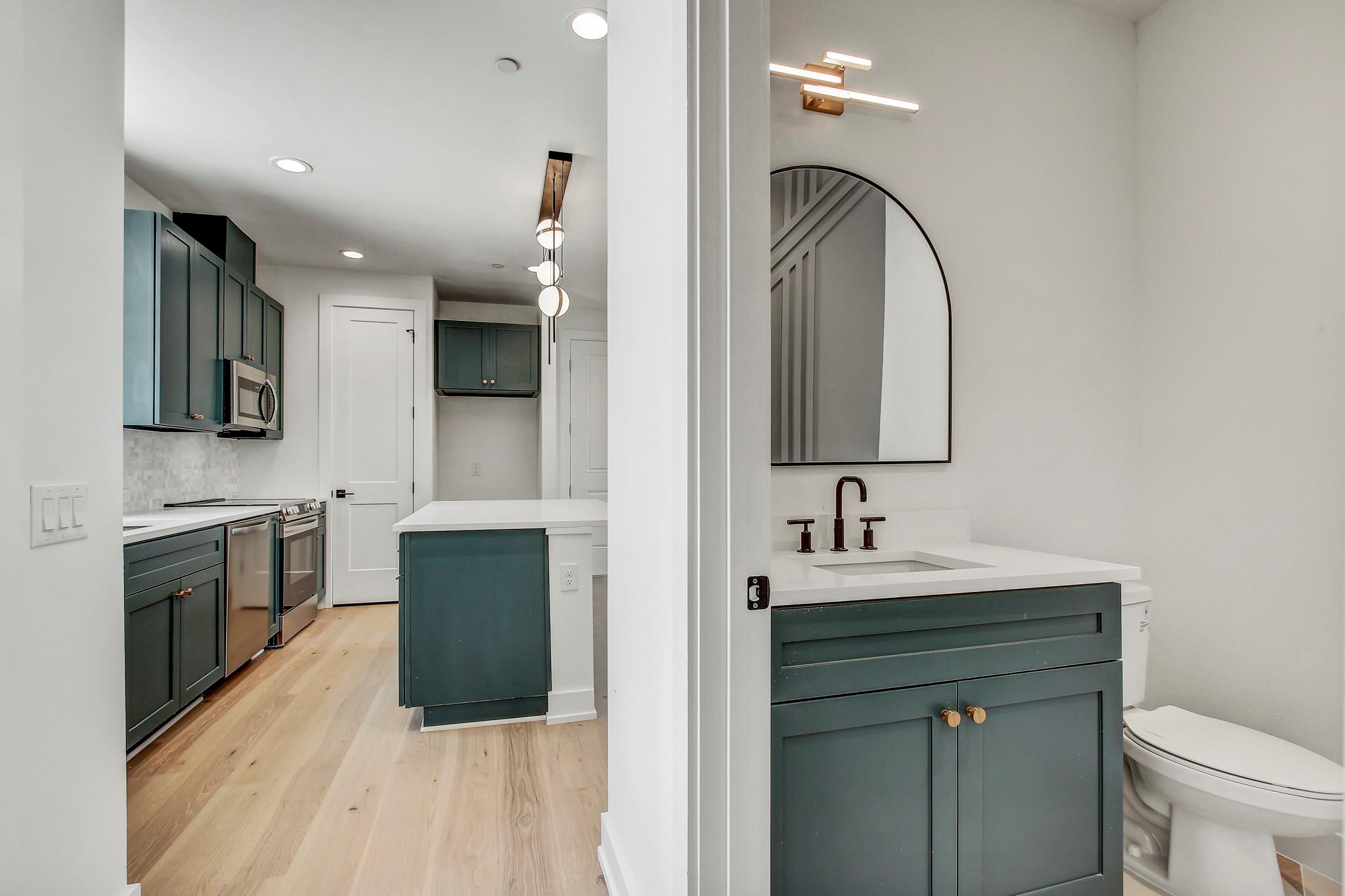 4127 E 12th St # 5, Austin, TX 78721