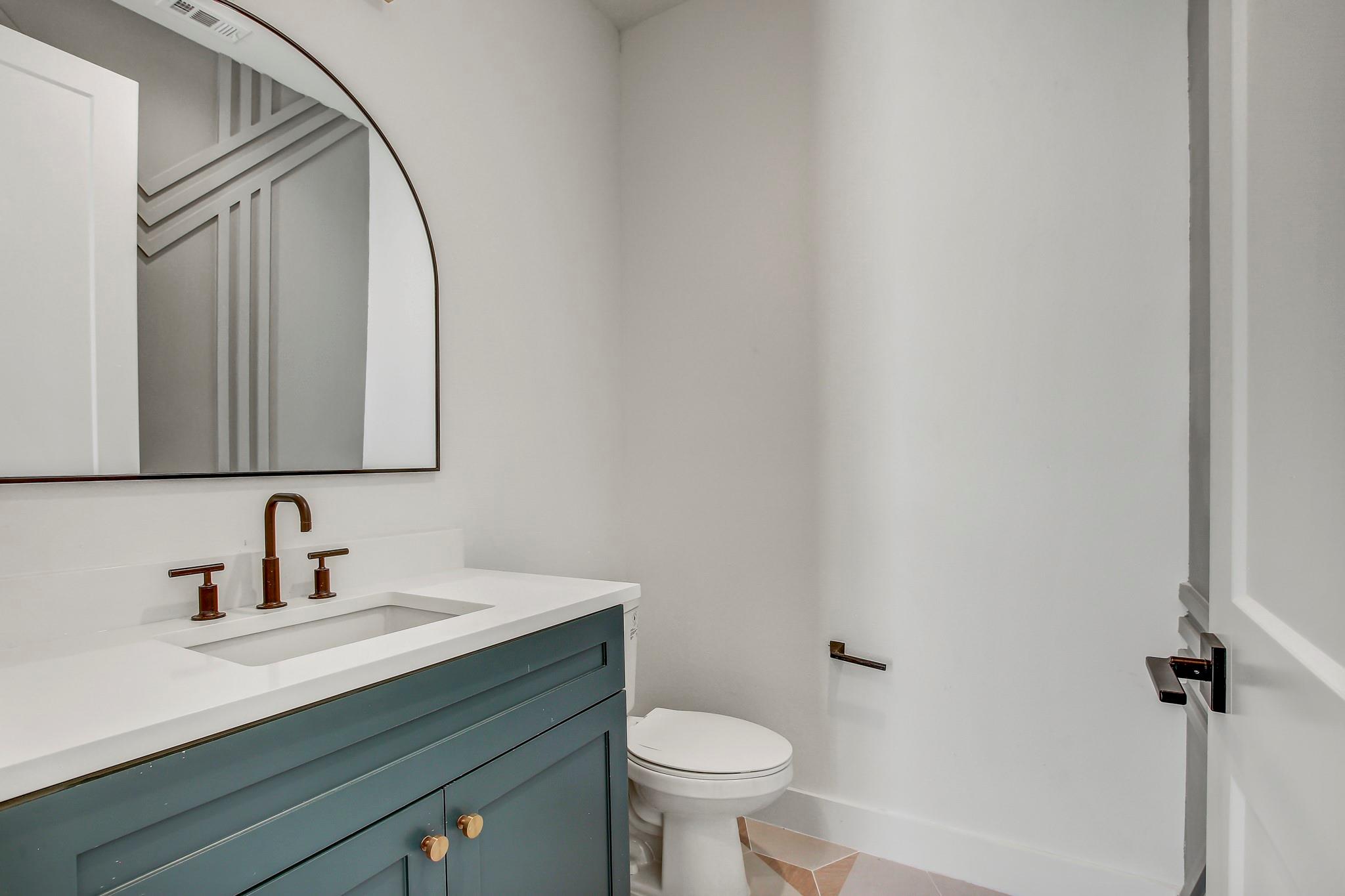 4127 E 12th St # 5, Austin, TX 78721