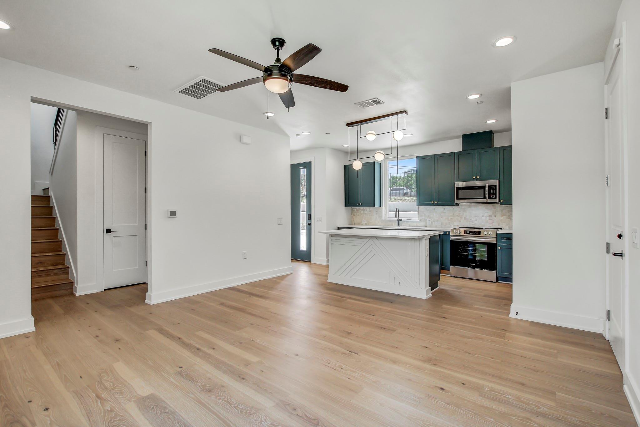 4127 E 12th St # 5, Austin, TX 78721