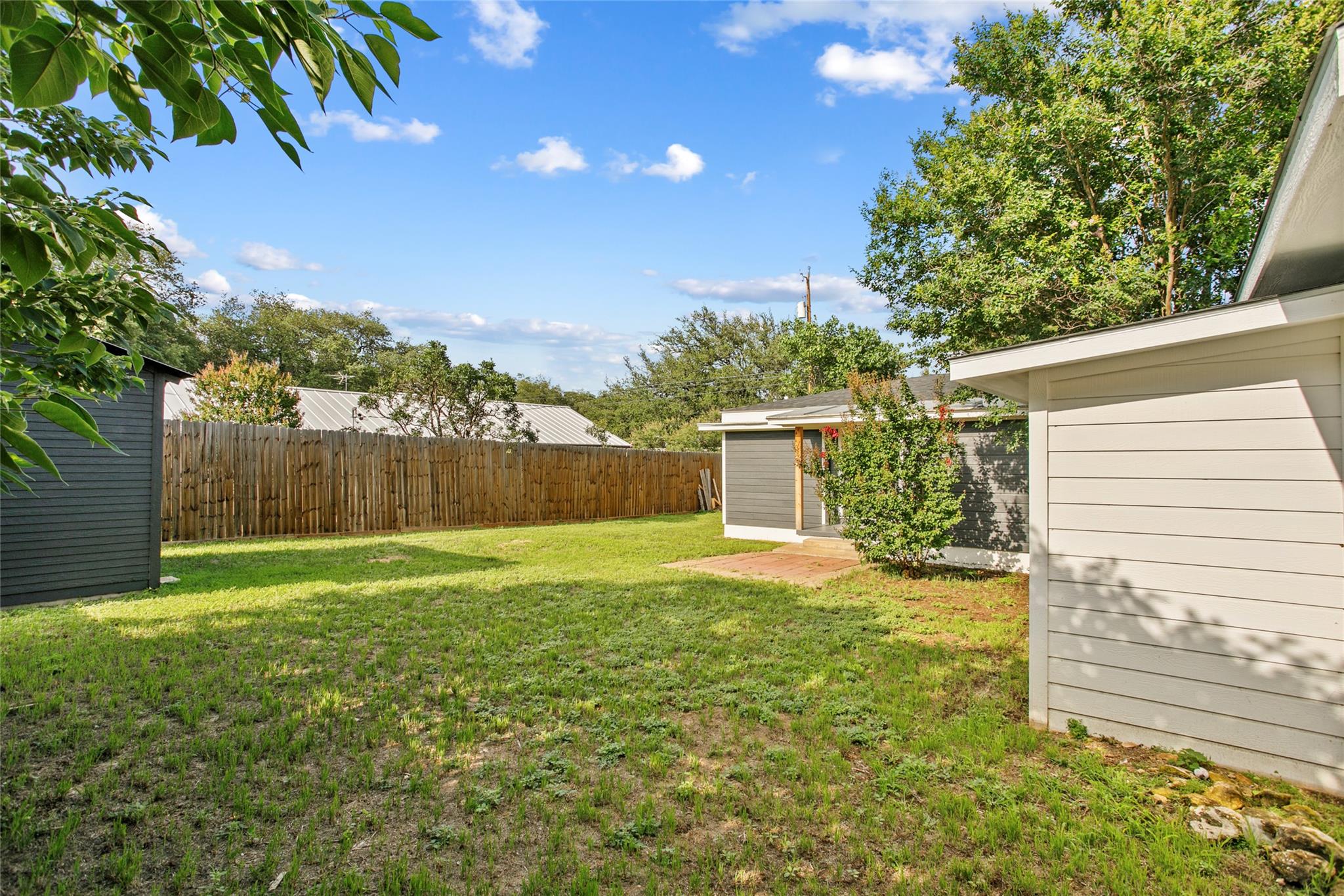 103 N Avenue C, Johnson City, TX 78636