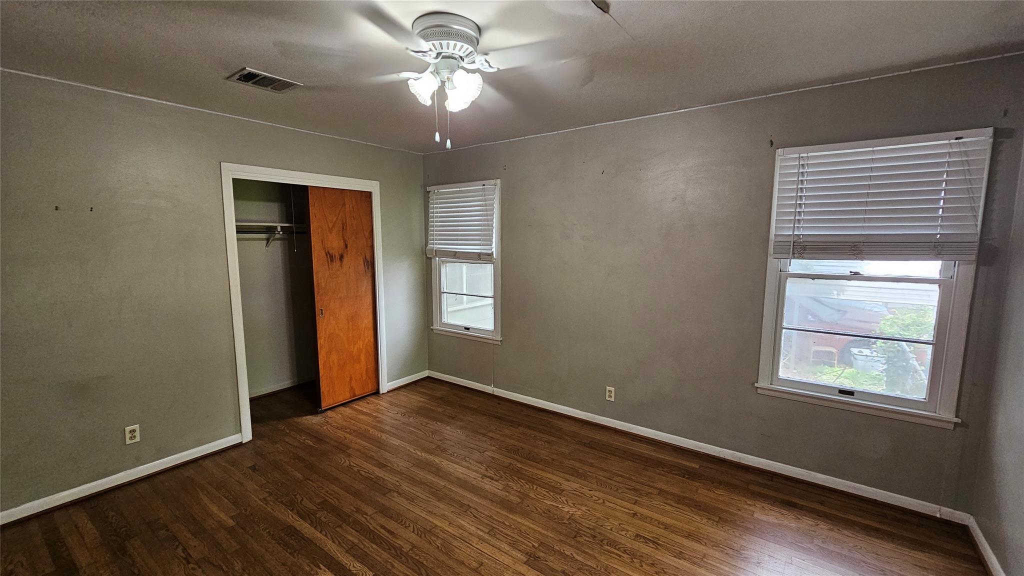 1005 Cecelia St, Taylor, TX 76574