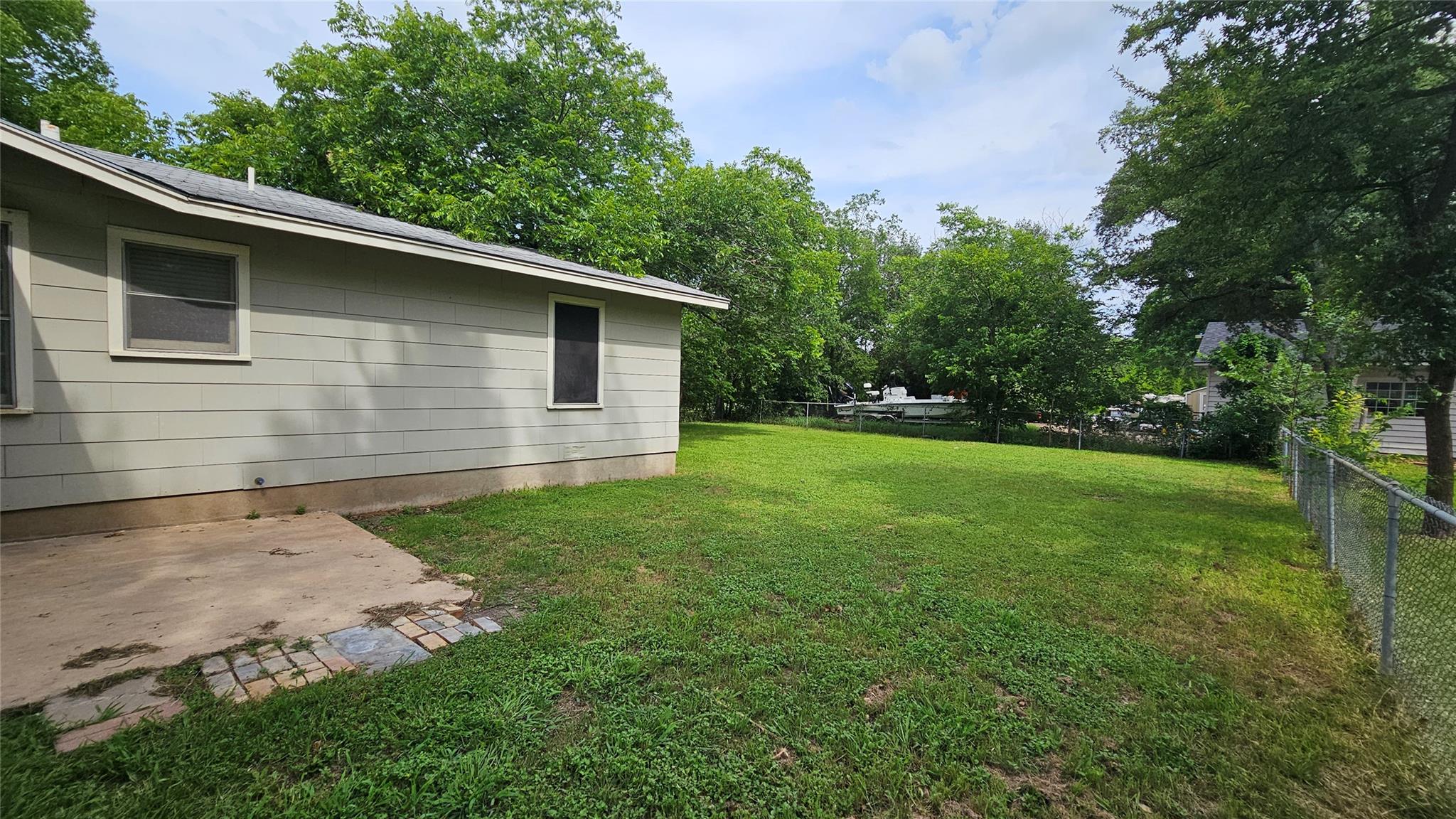 1005 Cecelia St, Taylor, TX 76574