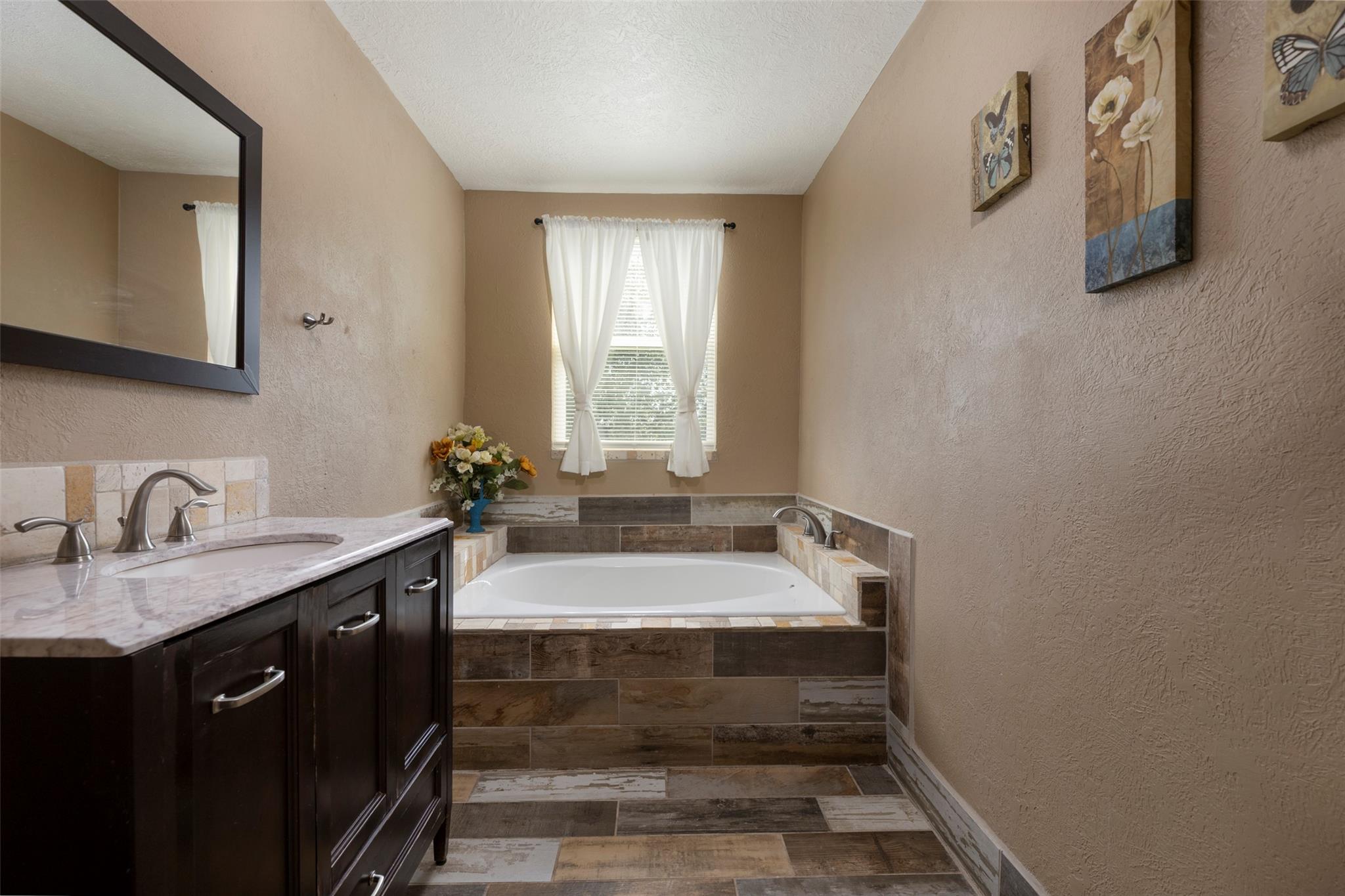 15055 Fm 32, Blanco, TX 78606