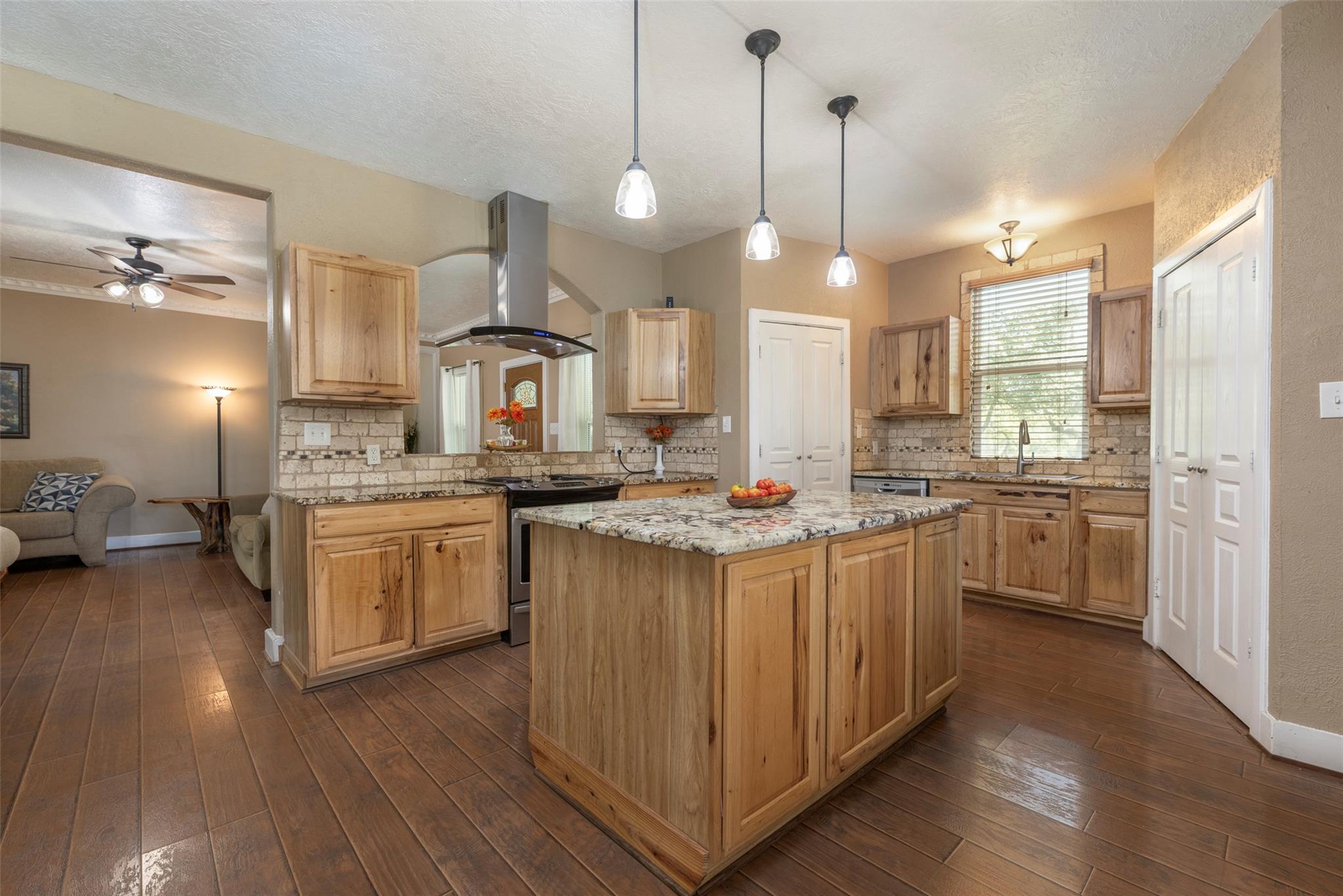 15055 Fm 32, Blanco, TX 78606