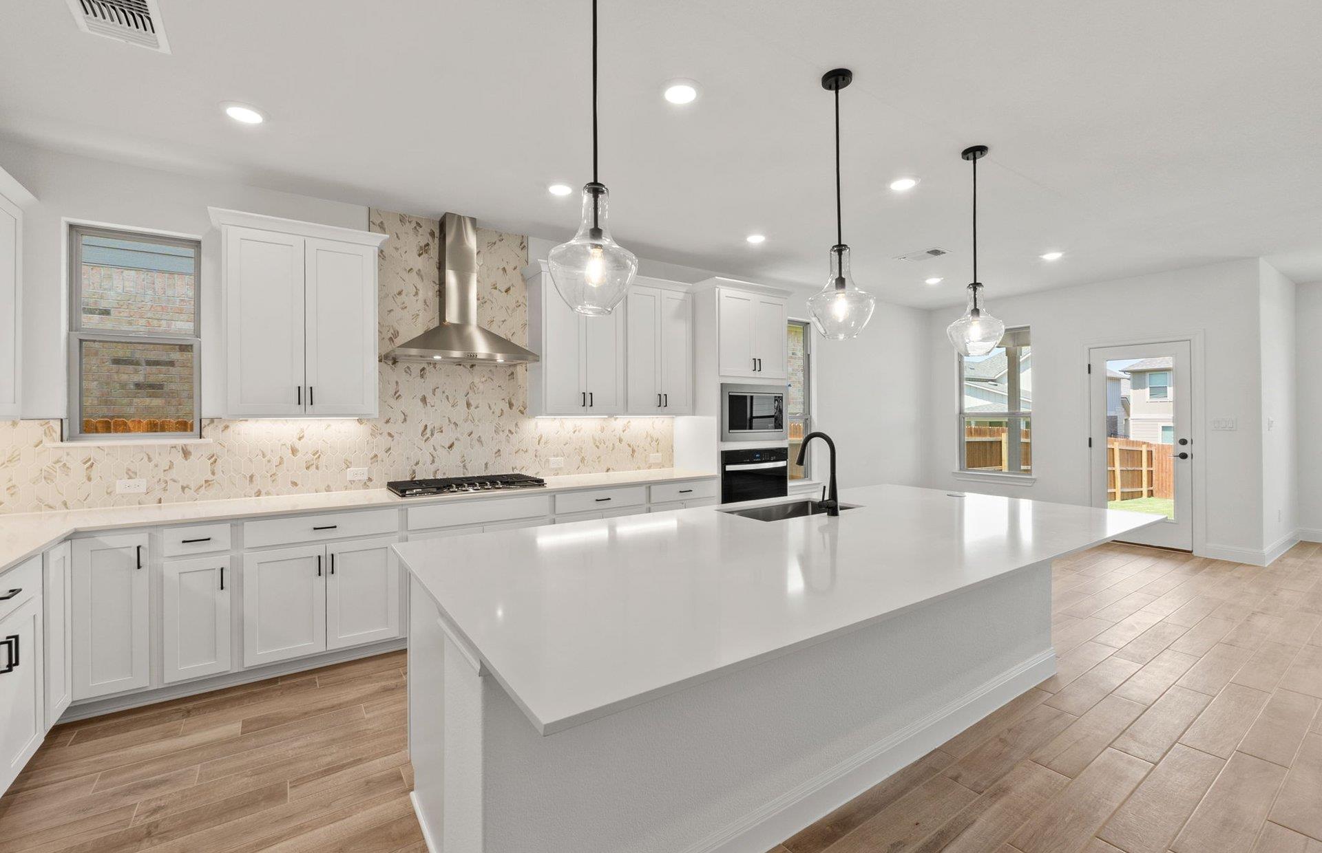 209 Bristlecone Bnd, Liberty Hill, TX 78642