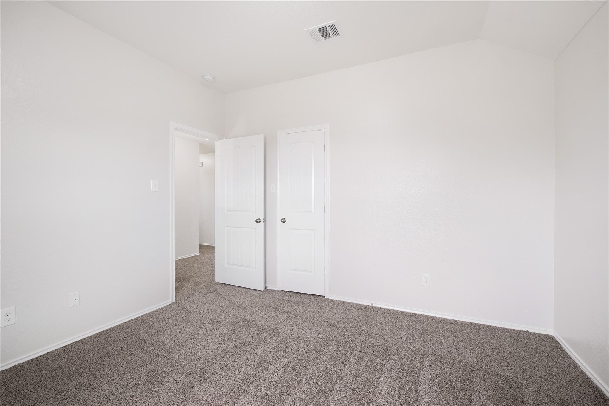 111 Colthorpe Ln, Hutto, TX 78634