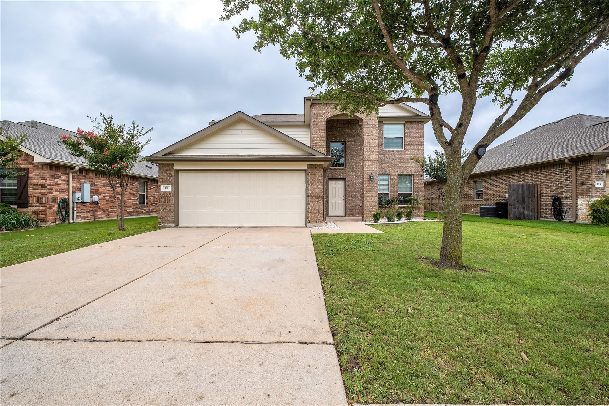 111 Colthorpe Ln, Hutto, TX 78634