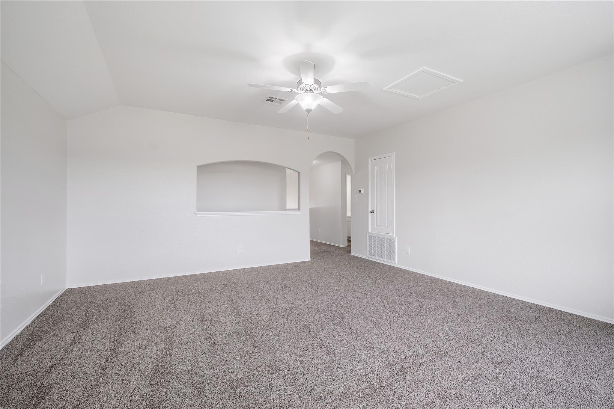 111 Colthorpe Ln, Hutto, TX 78634