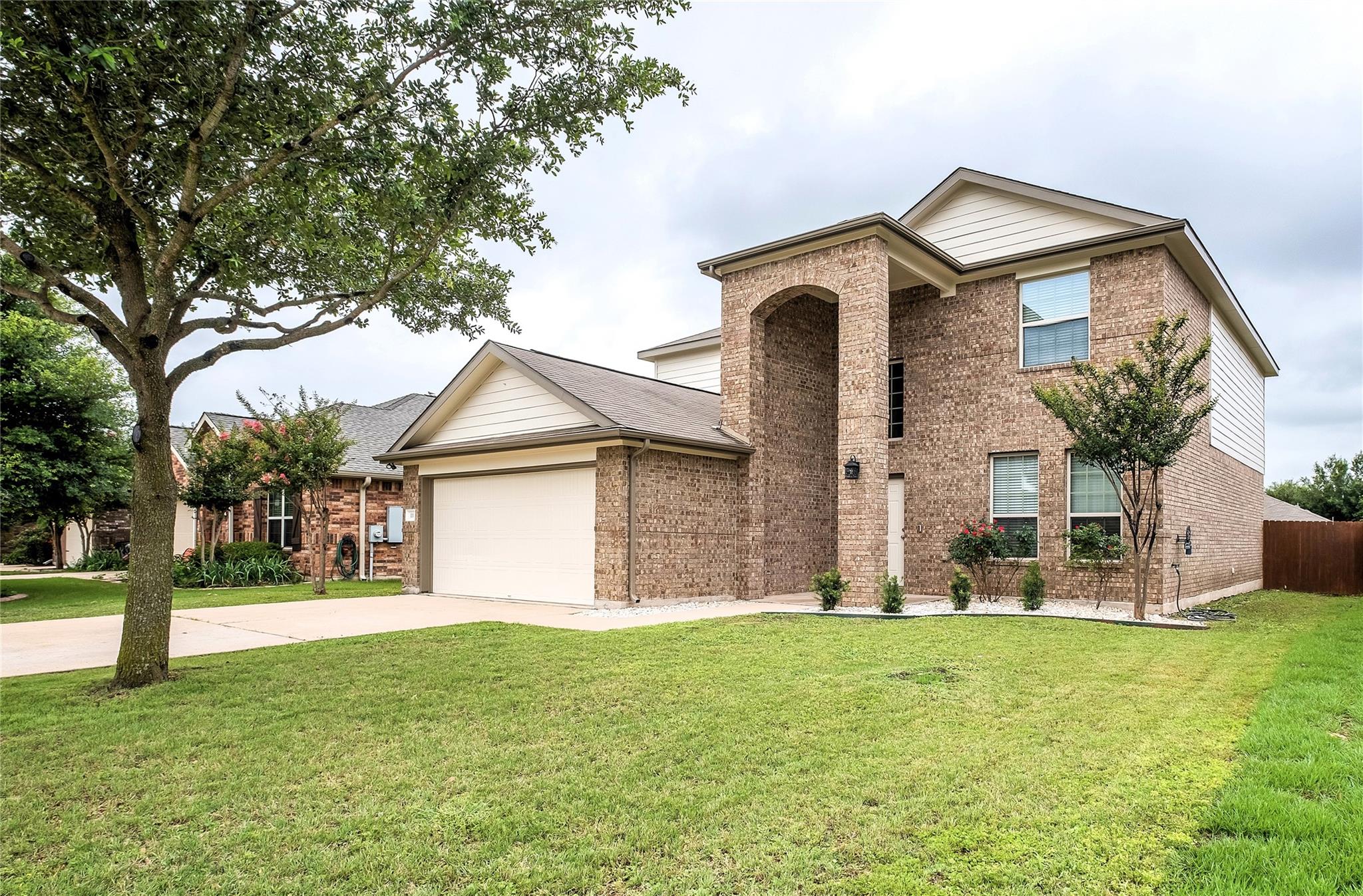 111 Colthorpe Ln, Hutto, TX 78634